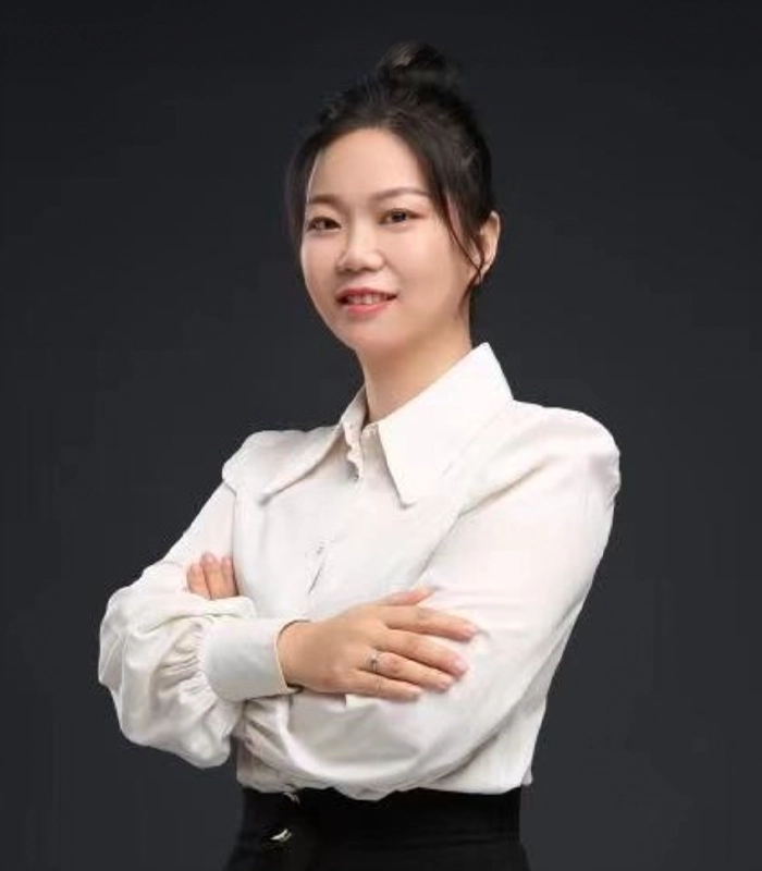 Sales Service Manager Tina